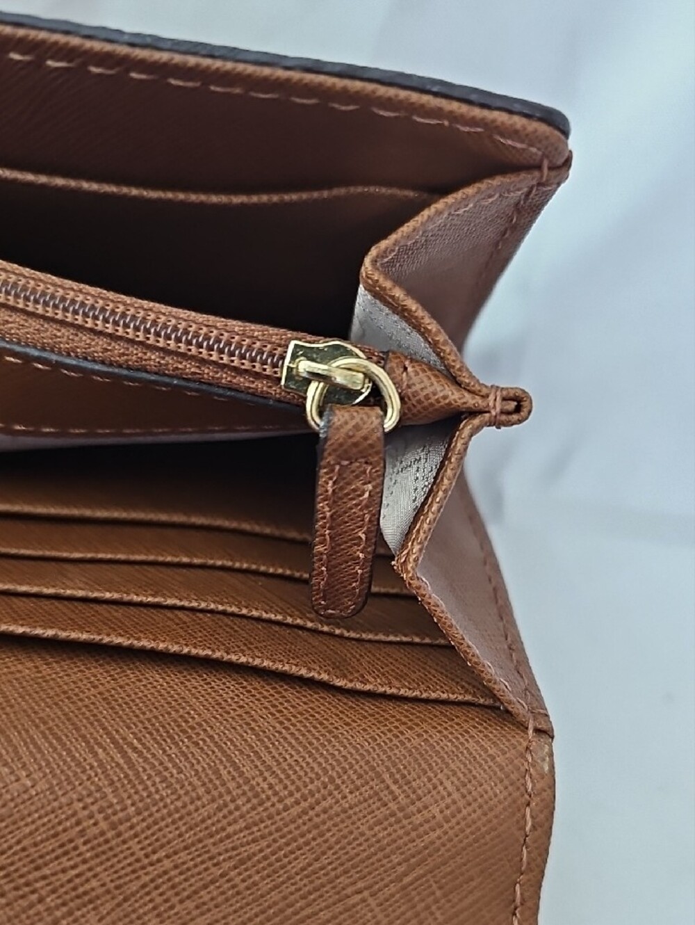 Michael Kors Brown Leather Logo Clutch Wallet - Picture 11 of 11